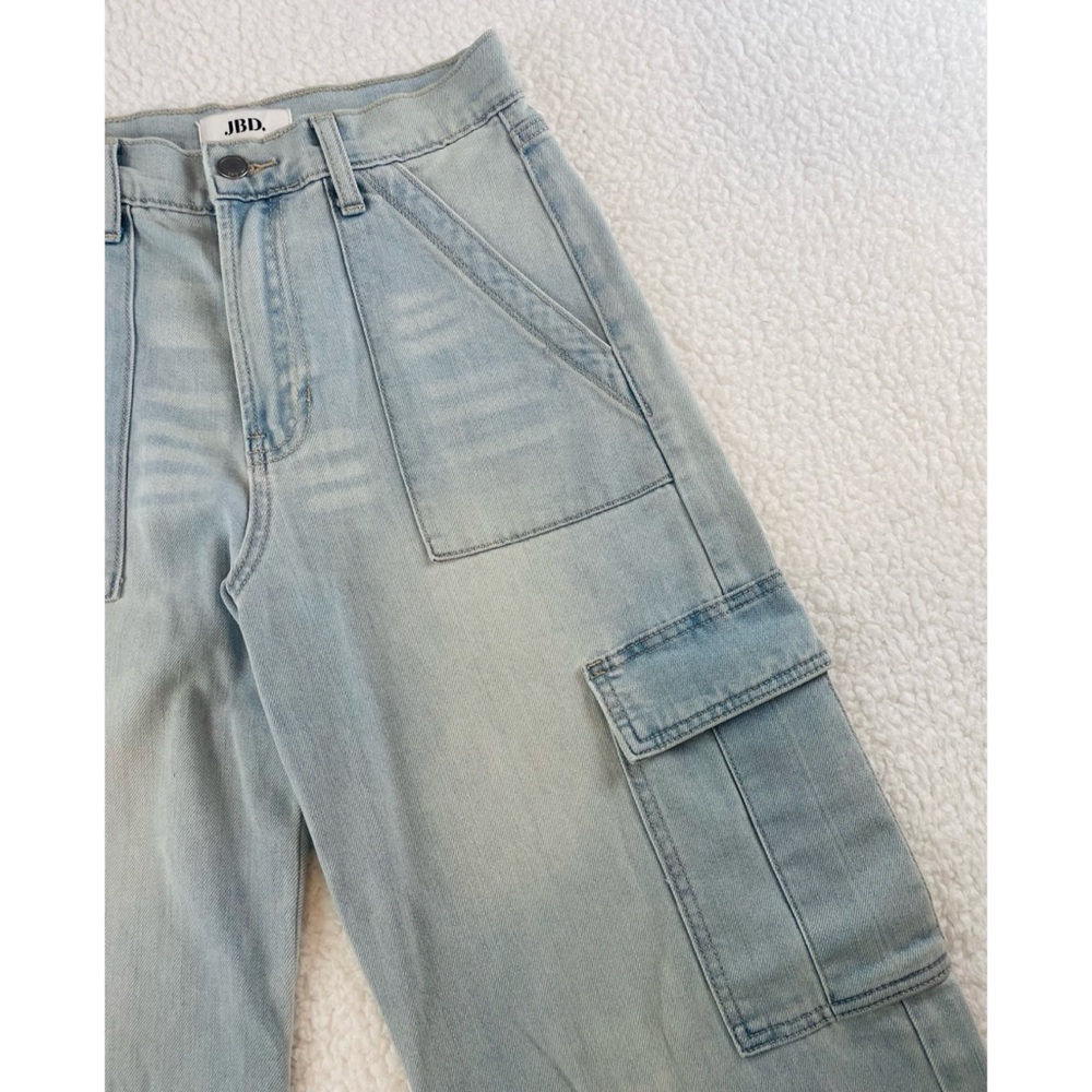 JBD. • Blue Light Wash High-Waisted Wide-Leg Cargo Jeans, 26 - Picture 11 of 16